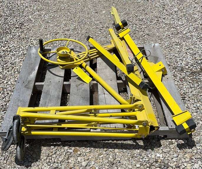 Redline rolling drywall lift Schneider Auctioneers LLC