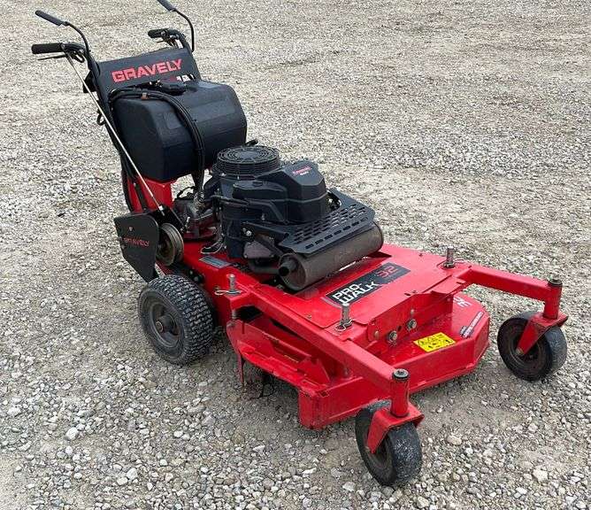 2017 Gravely ProWalk 32 walk behind mower Schneider Auctioneers LLC