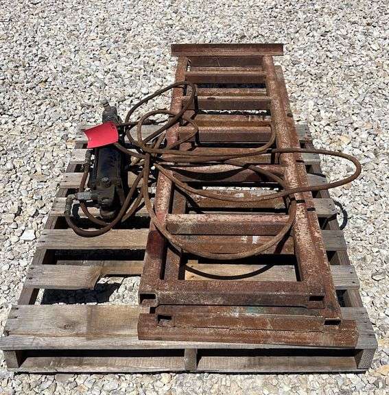26' steel ramps & a hyd. cylinder Schneider Auctioneers LLC