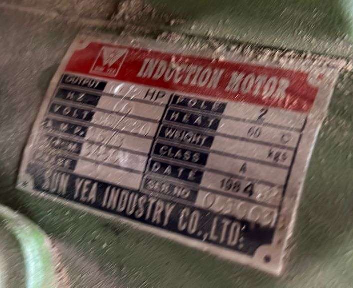 Grizzly 8” jointer Schneider Auctioneers LLC