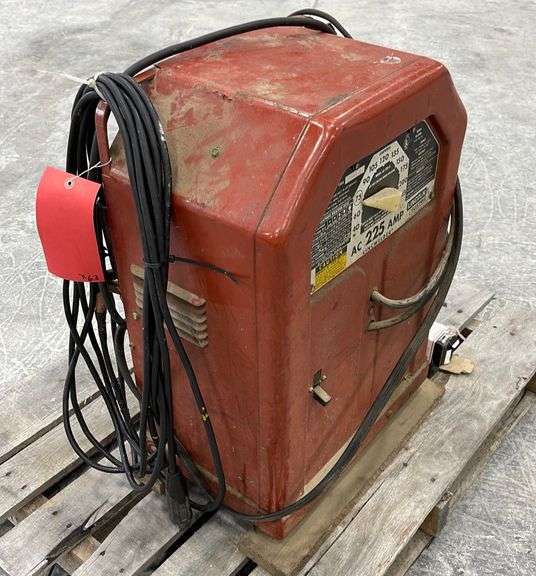 Lincoln 225 AC stick welder w/ leads Schneider Auctioneers LLC