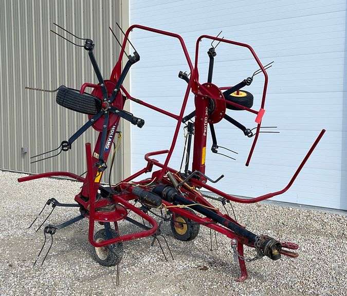 New Holland ProTed 3417 hay tedder Schneider Auctioneers LLC