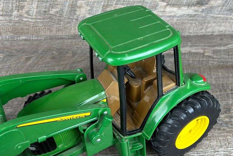 Trattore Giocattolo John Deere 1/16 4410 - Con Tagliaerba E Spazzaneve