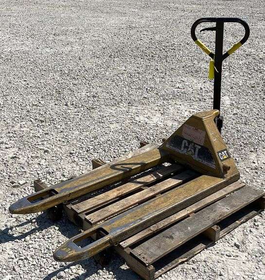Cat pallet jack Schneider Auctioneers LLC