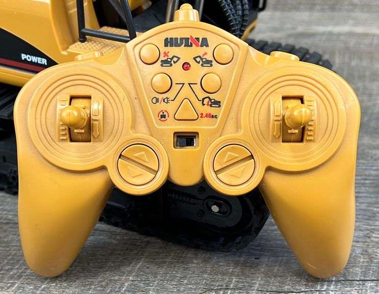 HULNA Construction remote control excavator Schneider Auctioneers LLC