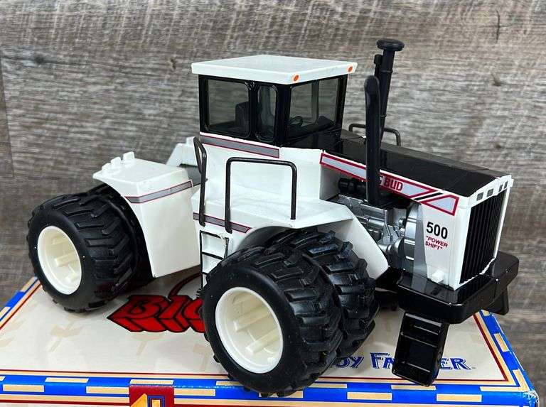1/32 Toy Farmer Big Bud 500 tractor w/duals Schneider Auctioneers LLC