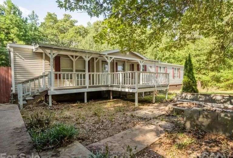 Auction: 2757 Cimmeron Rd, Lancaster, SC 29720