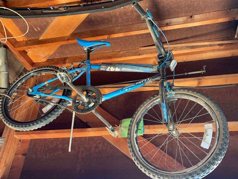 Huffy bicycle Sherwood Auctions