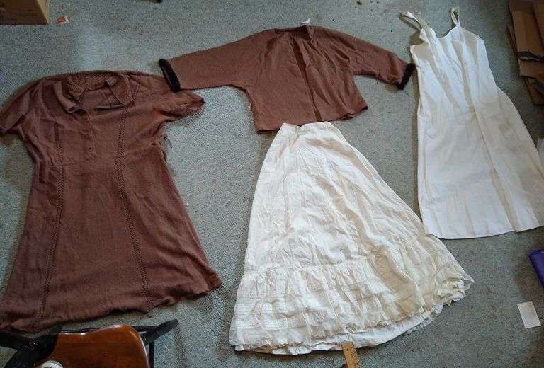 Vintage clothing Sherwood Auctions