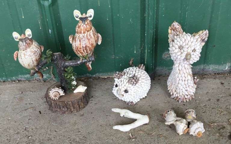 Shell Critters Box of Sea Shell Critters - Sherwood Auctions