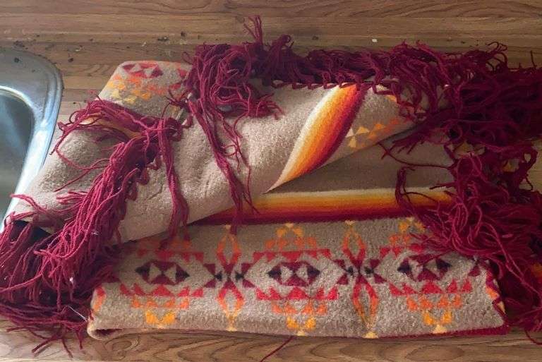 Beaver State Blanket 33.5x48” Sherwood Auctions