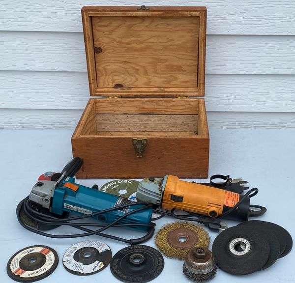 2 Angle Grinders w/ Extra Discs & Wooden Case Sherwood Auctions