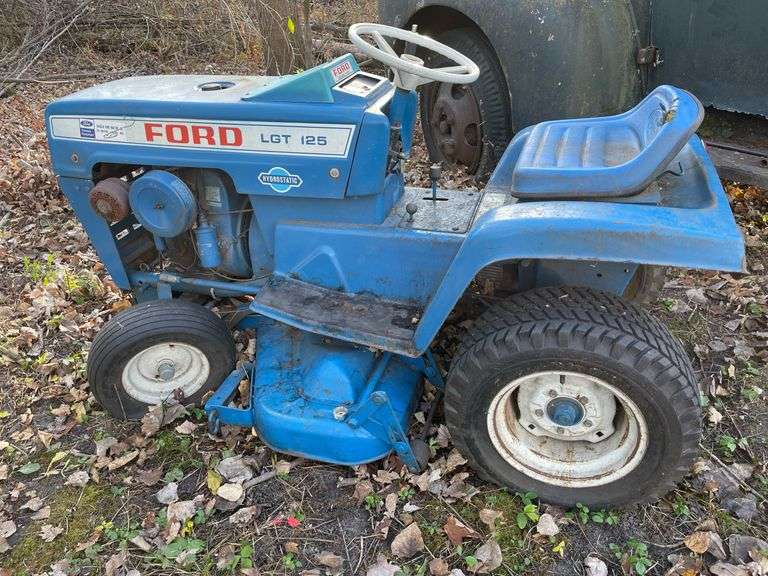 Ford LGT 125 Hydrostatic Lawn Tractor Sherwood Auctions