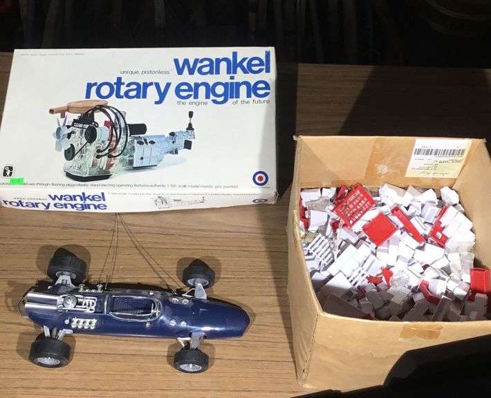 Wankel Rotary Engine Model Kit New in Box, Plastic Snap Together