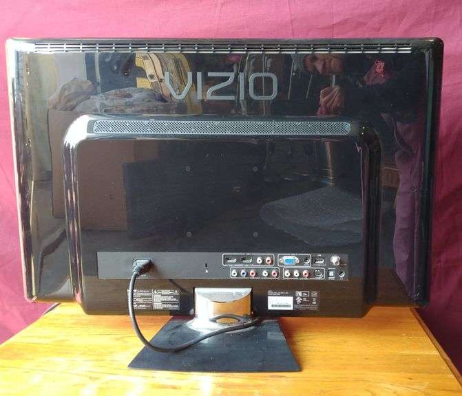 Vizio 26" Flat Screen TV Sherwood Auctions