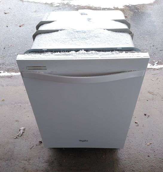 Whirlpool Gold Series Dishwasher 24"x26"x34" Condition Unknown