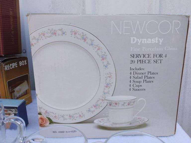 Newcor "Dynasty" Fine Porcelain China Dinnerware Set (NIB), Salt