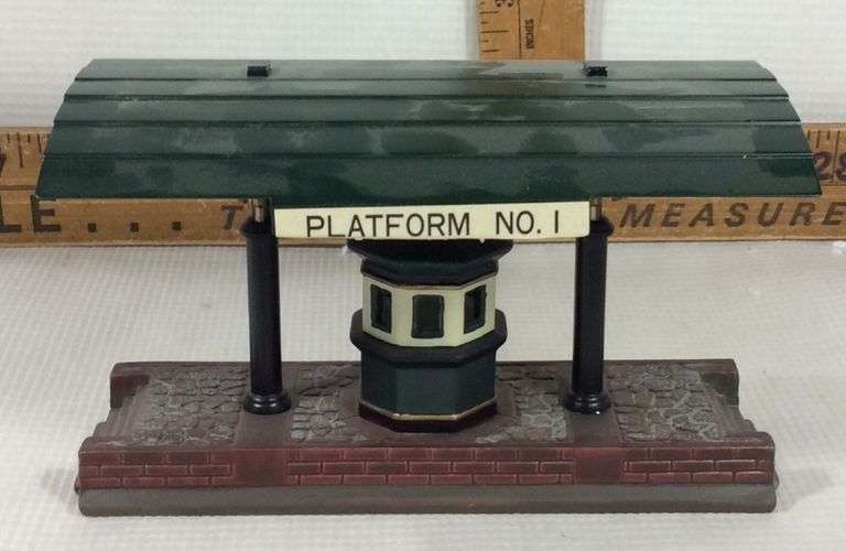 The Heritage Village Collection “Victoria Station Train Platform