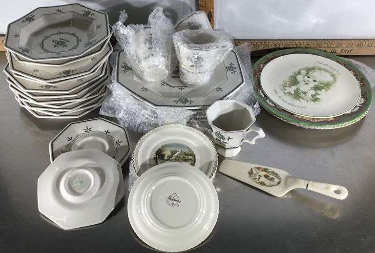 Doulton China, Independence Ironstone and Harkerware Dishes Sherwood