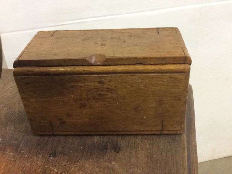 Coffin Top Singer Treadle Sewing Machine Circa 1928 with all