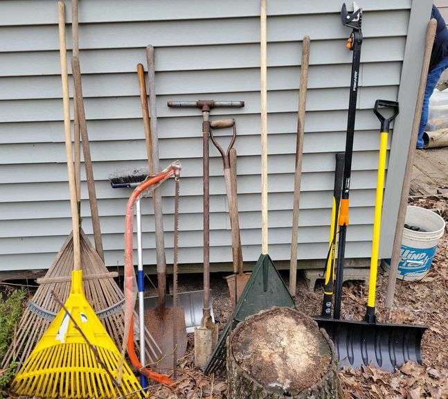 Shovels, Rakes, Bow Saw, Hoe & Trimmer Sherwood Auctions