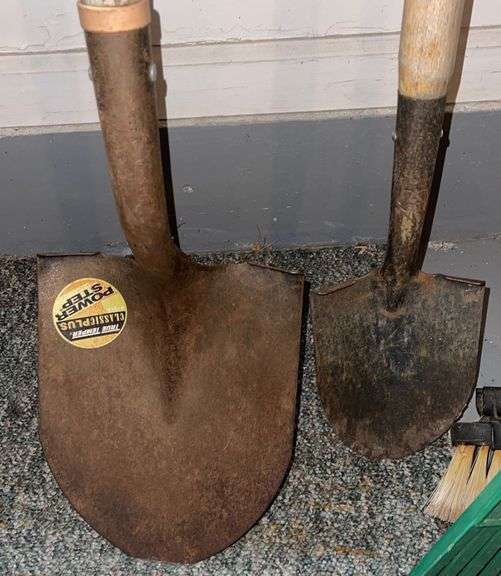 Rakes, Shovels & Brooms Sherwood Auctions