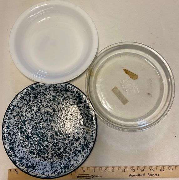 Pie Plates & Pie Plate Carrier Sherwood Auctions