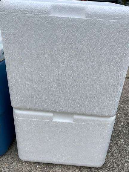 Coleman Xtreme Cooler, Playmate by Igloo &amp; 5 Styrofoam Coolers ...