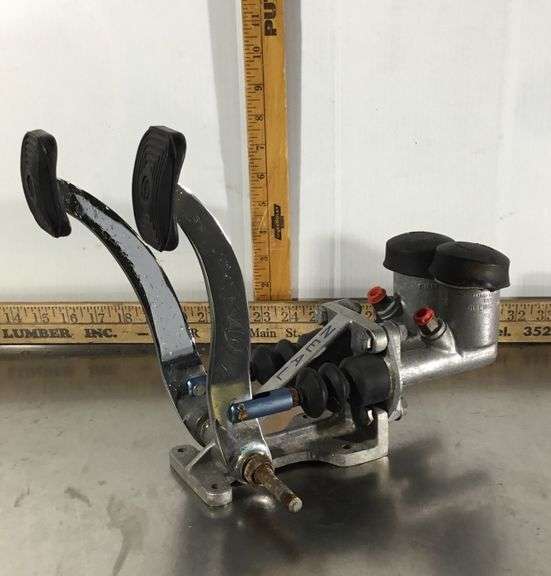 Neal Floor Mount Master Cylinder Sherwood Auctions