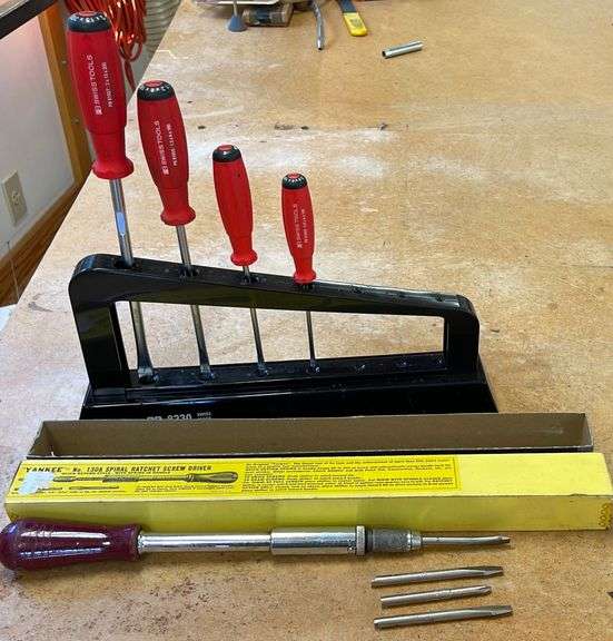 Yankee No. 130A Spiral Ratchet Screw Driver + 4 Bits & Swiss Tools
