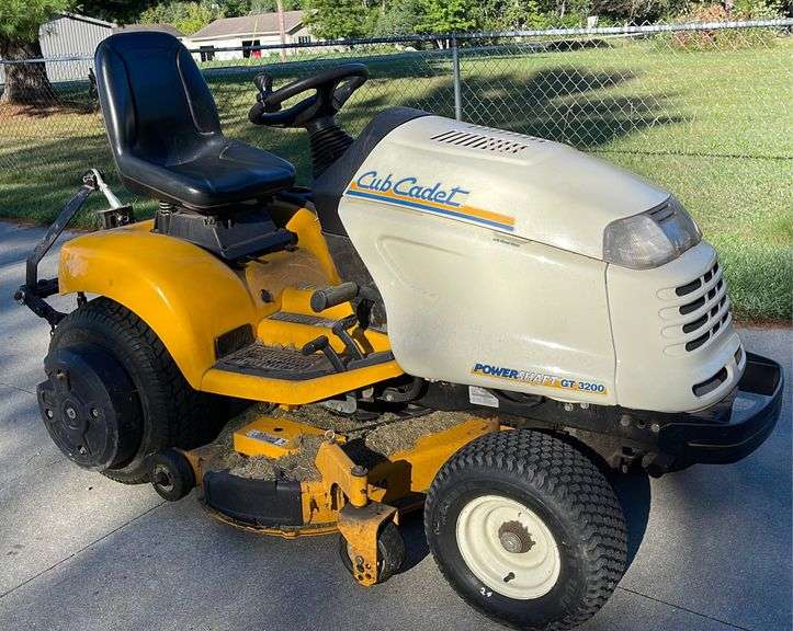 2007 Cub Cadet Power Shaft GT 3200 Lawn Tractor Sherwood Auctions