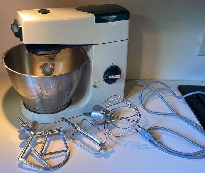 Blakeslee Mixer & Attachments Sherwood Auctions