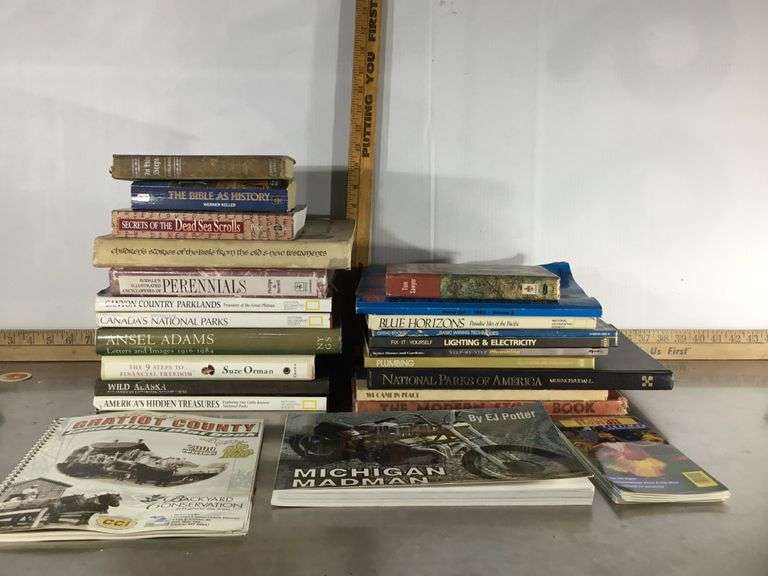 Books ; 2000 Gratiot County Land Atlas, Michigan Madman & More