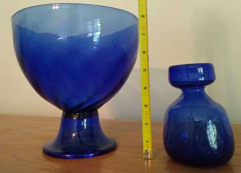 Two Jamestown Glasshouse Blue Glass Collectable Vases Sherwood Auctions