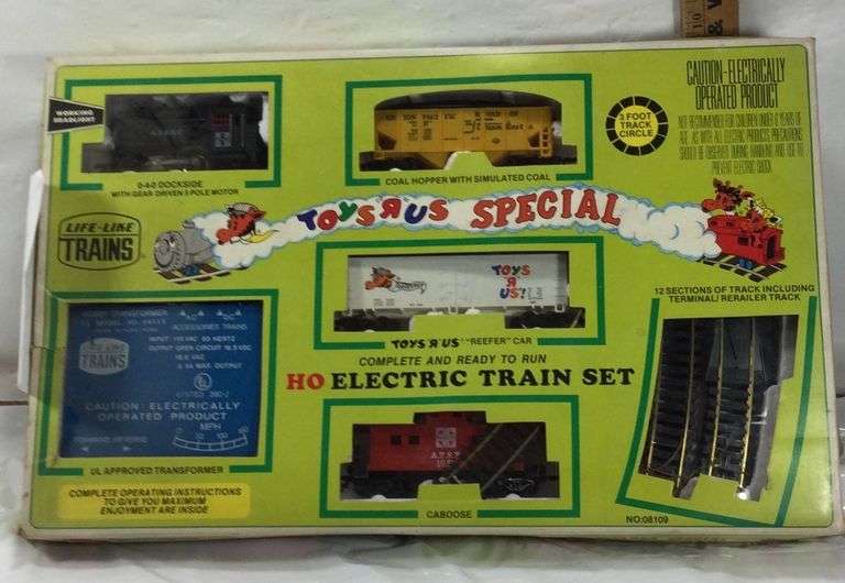 Toys R Us HO electric Train Set Sherwood Auctions