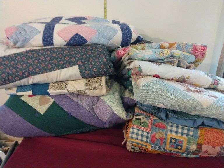Assortment of Finished Hand Sewn Antique Quilts Sherwood Auctions