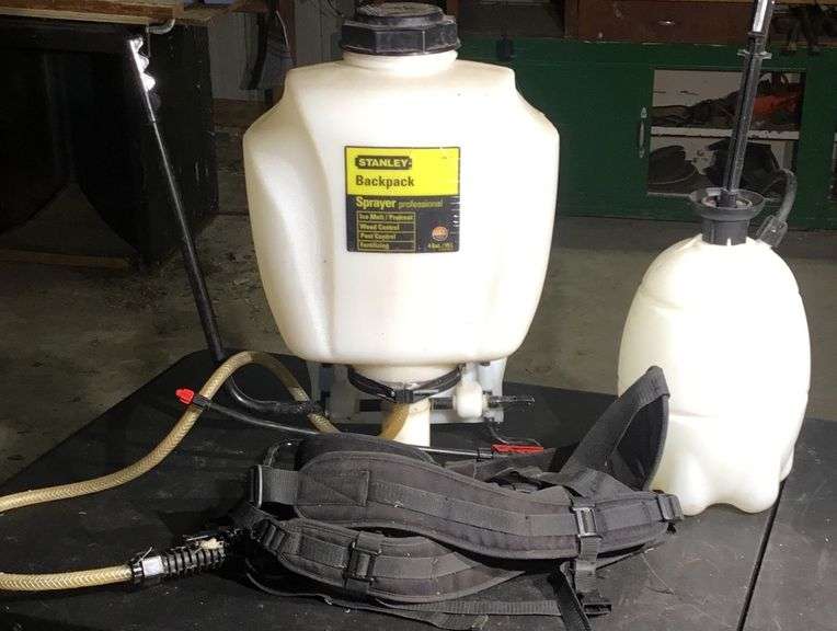 Stanley 4 Gallon Backpack Sprayer and Green Thumb 2 Gallon Hand Sprayer