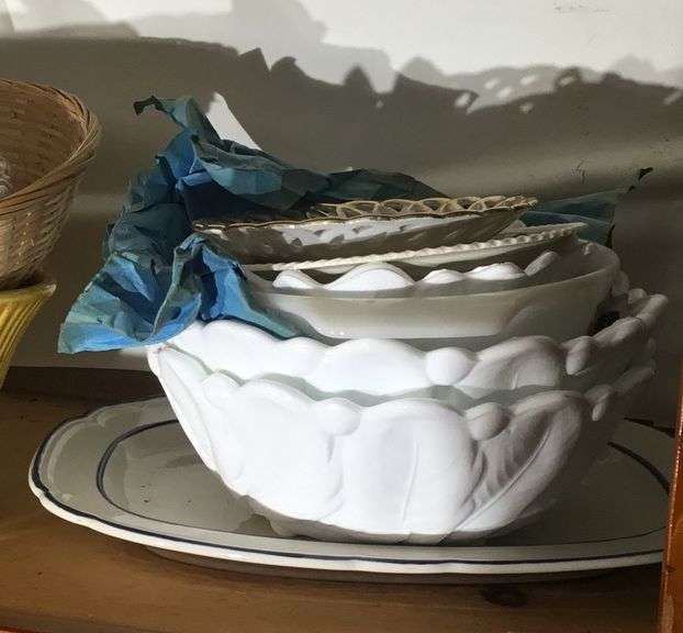 Serving Bowls and Platter Sherwood Auctions