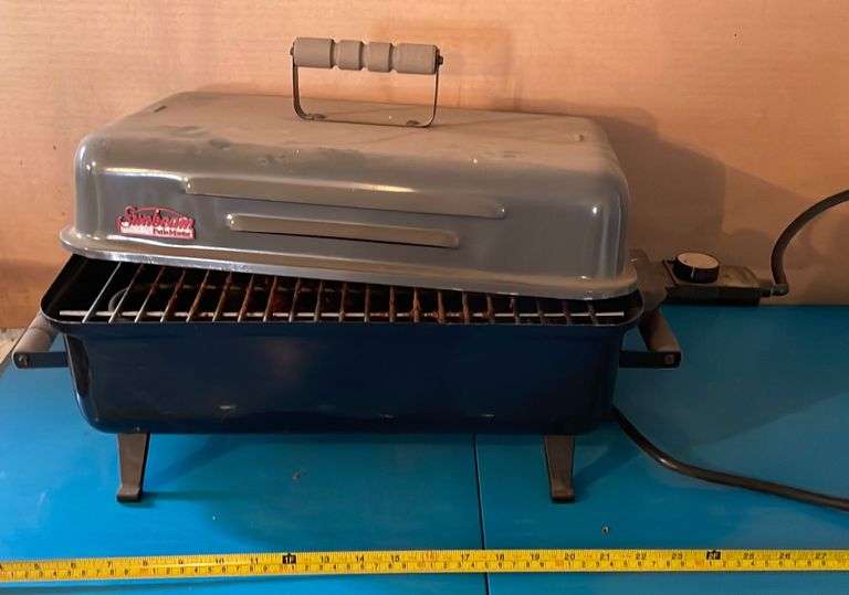 Sunbeam Patio Master Tabletop Electric Grill Has Power Sherwood Auctions