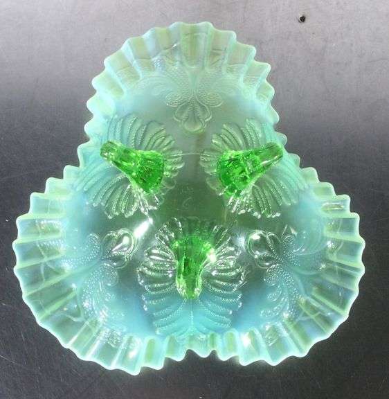 Green Opalescent Fluted Glass Bowl Sherwood Auctions
