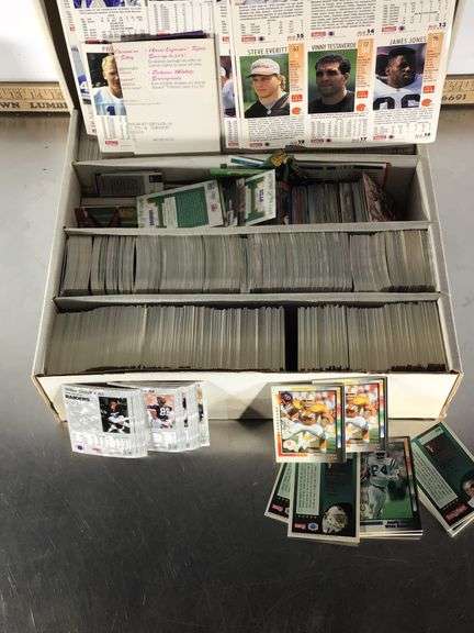 Various Collectible Football Cards Sherwood Auctions various-collectible-football-cards-sherwood-auctions
