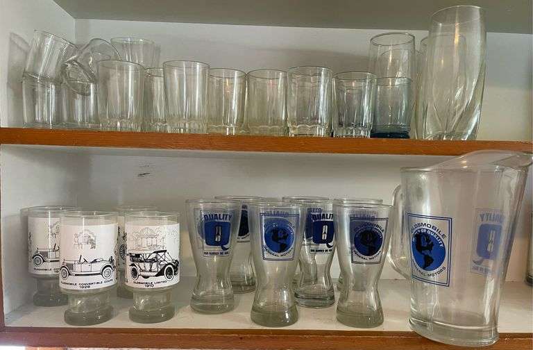 General Motors & Oldsmobile Collectable Glasses & Pitcher, Juice, Shot