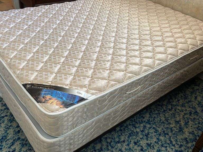 Serta Perfect Sleeper Full Size Mattress & Box Springs + Metal Bedframe Sherwood Auctions