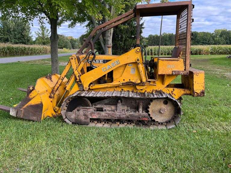 J.I. Case 310 Crawler Loader Gas with Bucket and Forks Serial 4164935
