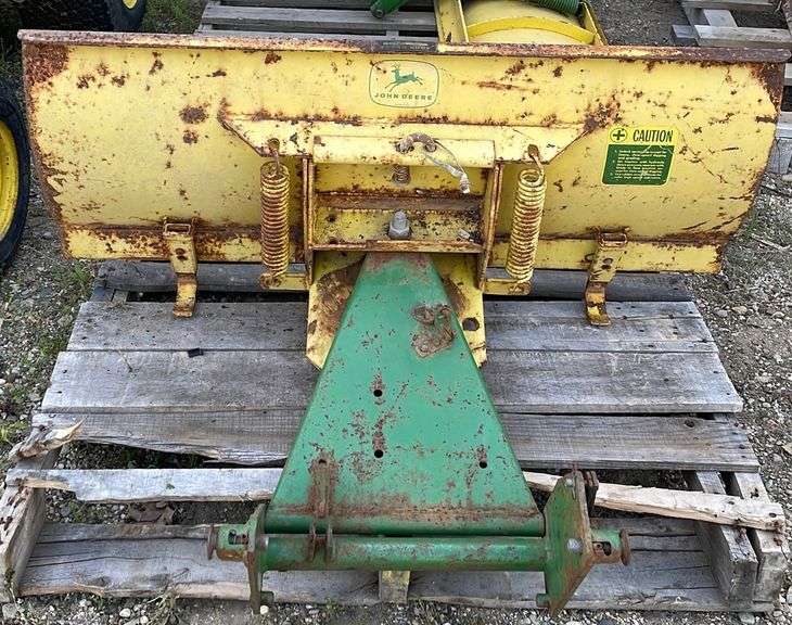 John Deere Model E0690 Push Blade Sherwood Auctions