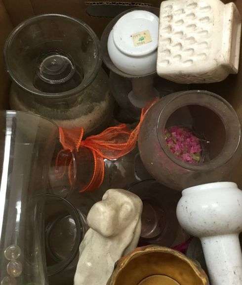 Box of Assorted Vases - Sherwood Auctions