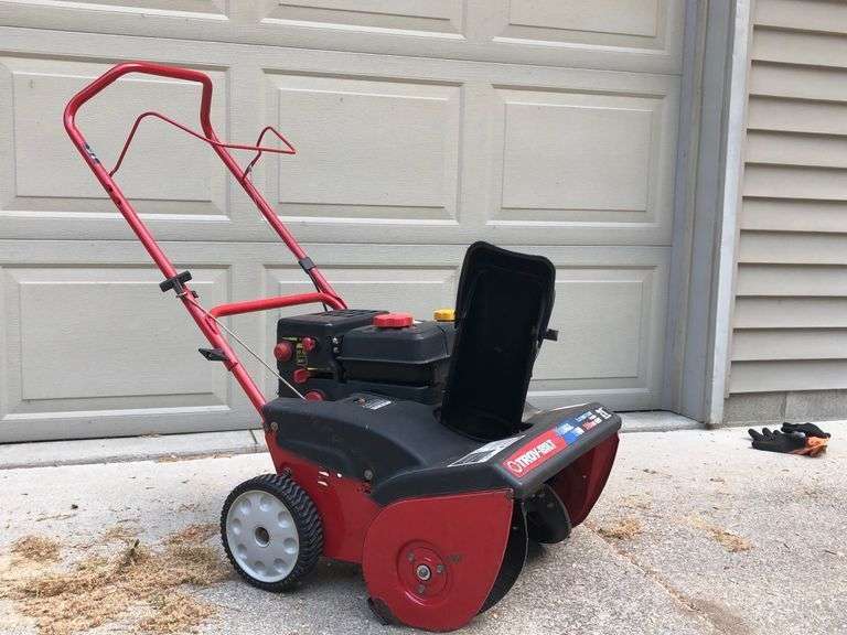 Amundson & McArthur Estate Online Auction (Canadian Lakes) Sherwood Auctions