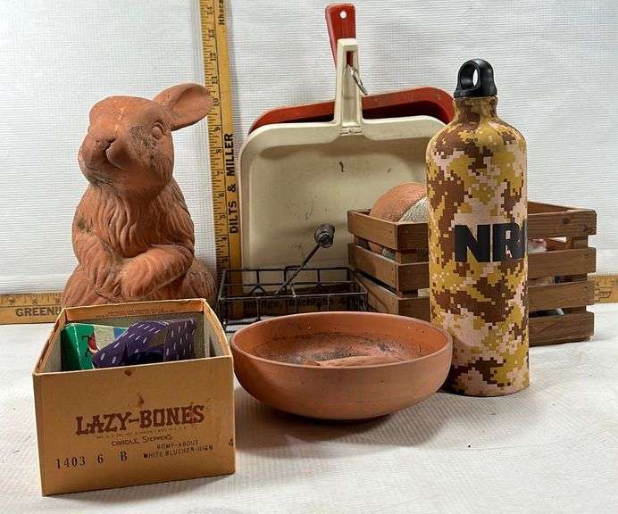Dust Pans, Knick Knacks, NRA Water Bottle & More Sherwood Auctions