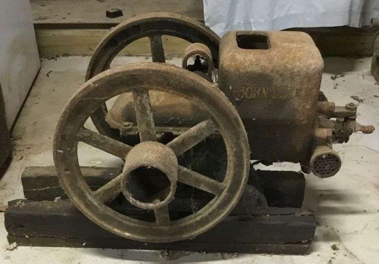 Antique John Deere Hit and Miss Motor, Not Seized Sherwood Auctions