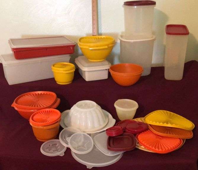 Tupperware Containers & Extra Lids Sherwood Auctions